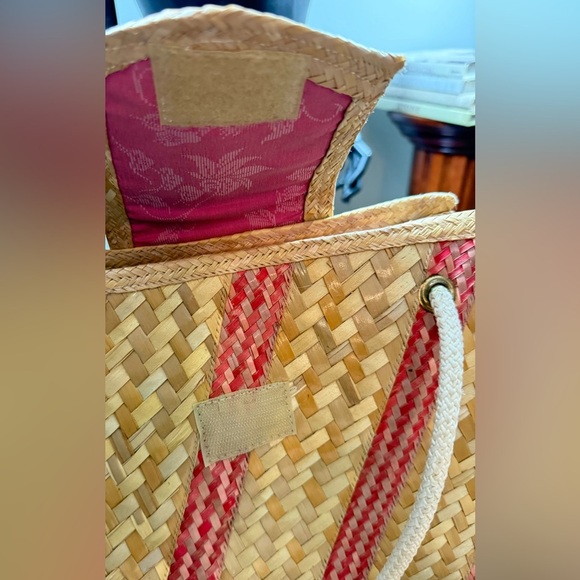 Straw Tote Bag with Red Accents - Picture 7 of 10